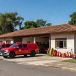 Viaturas do Corpo de Bombeiros em estação brasileira
