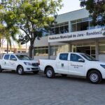 Duas caminhonetes da Prefeitura de Jaru para assistência social