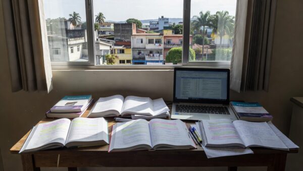 Materiais de estudo para concursos e vagas em Ji-Paraná