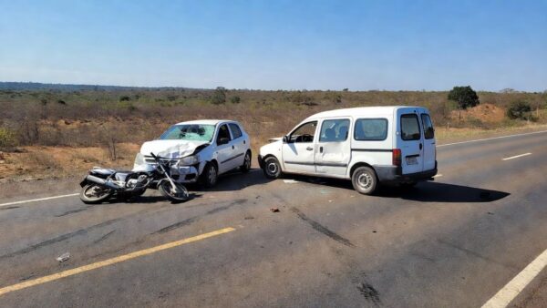 Colisão de três veículos na rodovia RO-370 em Rondônia