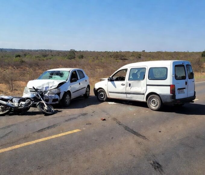 Colisão de três veículos na rodovia RO-370 em Rondônia