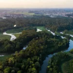 Vista aérea da paisagem de Rondônia representando plano de desenvolvimento 2027-2030