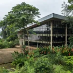 Sede da Prefeitura de Porto Velho com paisagem amazônica em Rondônia