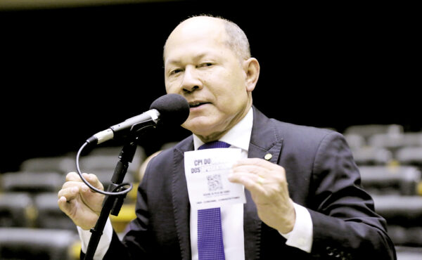 Deputado Coronel Chrisóstomo mobiliza denúncias de aposentados lesados pelo INSS em Rondônia