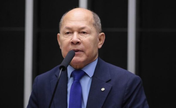 Coronel Chrisóstomo propõe simplificação na regularização fundiária em Rondônia